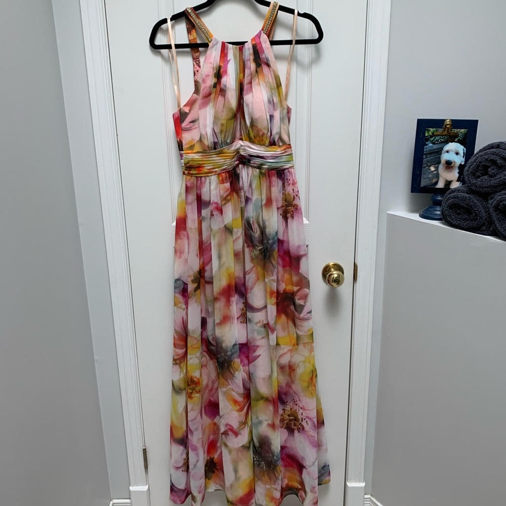 DECODE 1.8 | High Neck Crisscross Back Gown